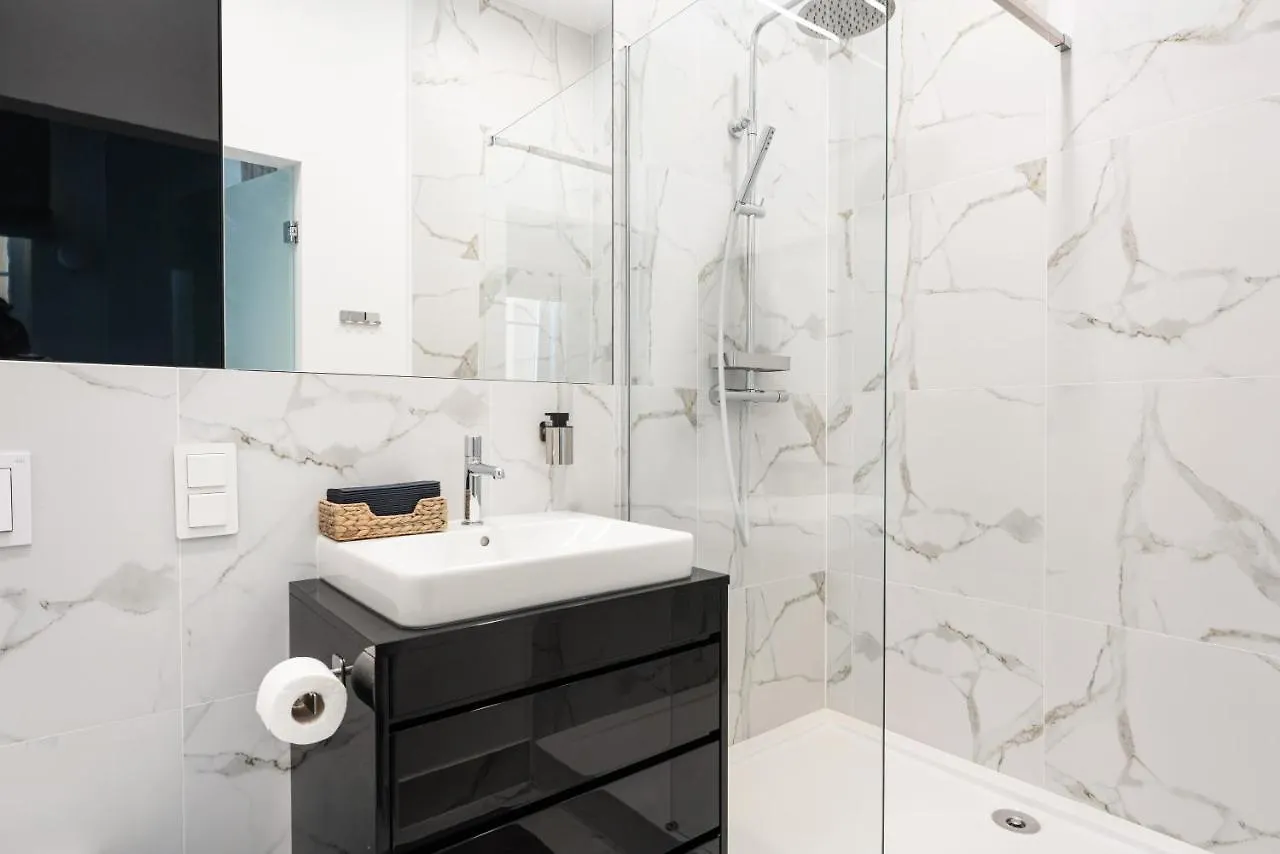 Warsaw Premium Apartment President Palace 0*,  Poland
